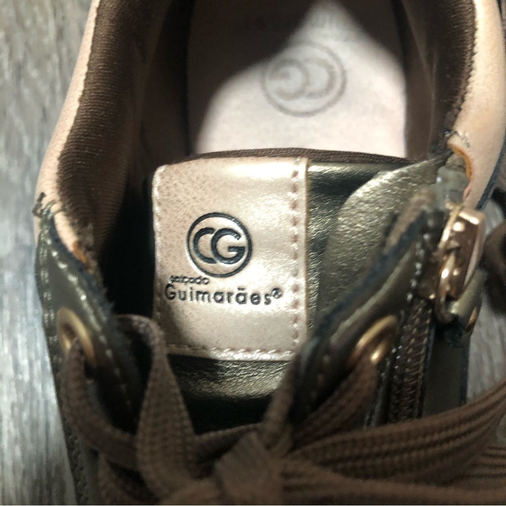 C Guimarães Sneakers - Side Zipper & White Platform Sole - Women's EU 38 US 7.5 - Picture 10 of 10